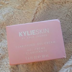 Kylie Skin Clarifying Gel Cream